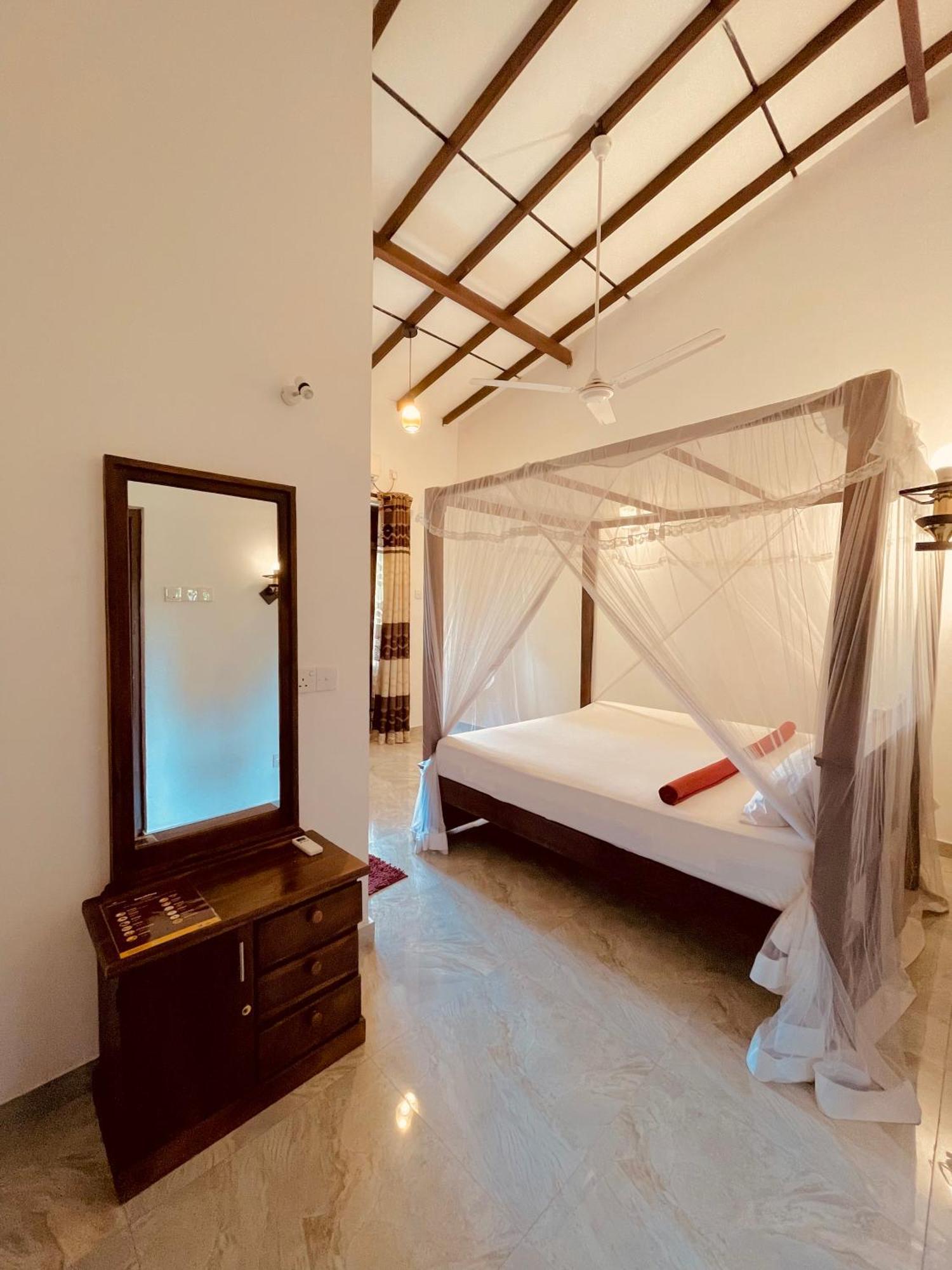 Riverwood Villa Weligama Room photo